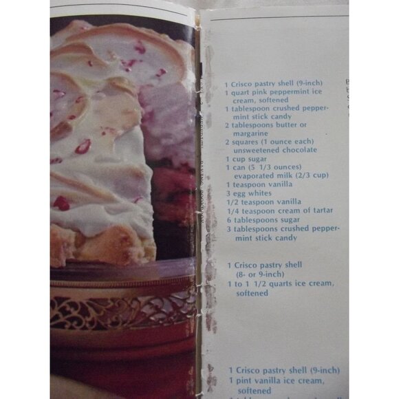 Crisco's Favorite Family Foods Cookbook Vtg Copyright 1973 Hardcover recipe book - Picture 12 of 16